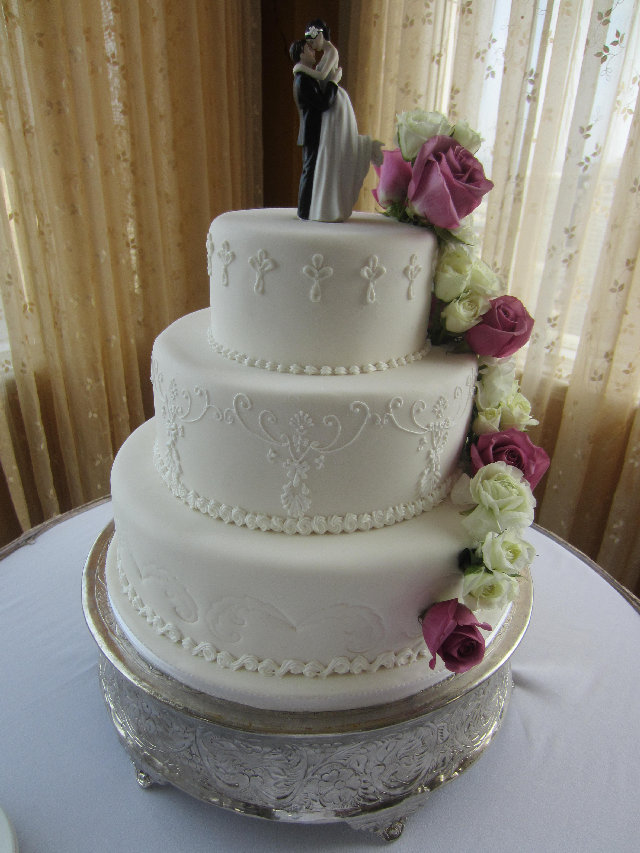 Wedding cake inprint fondant