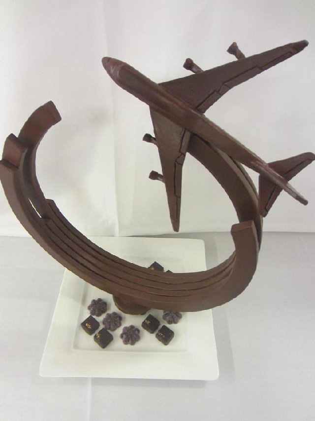 aak Hand Carved Chocolate Virgin Atlantic Boeing 747-400